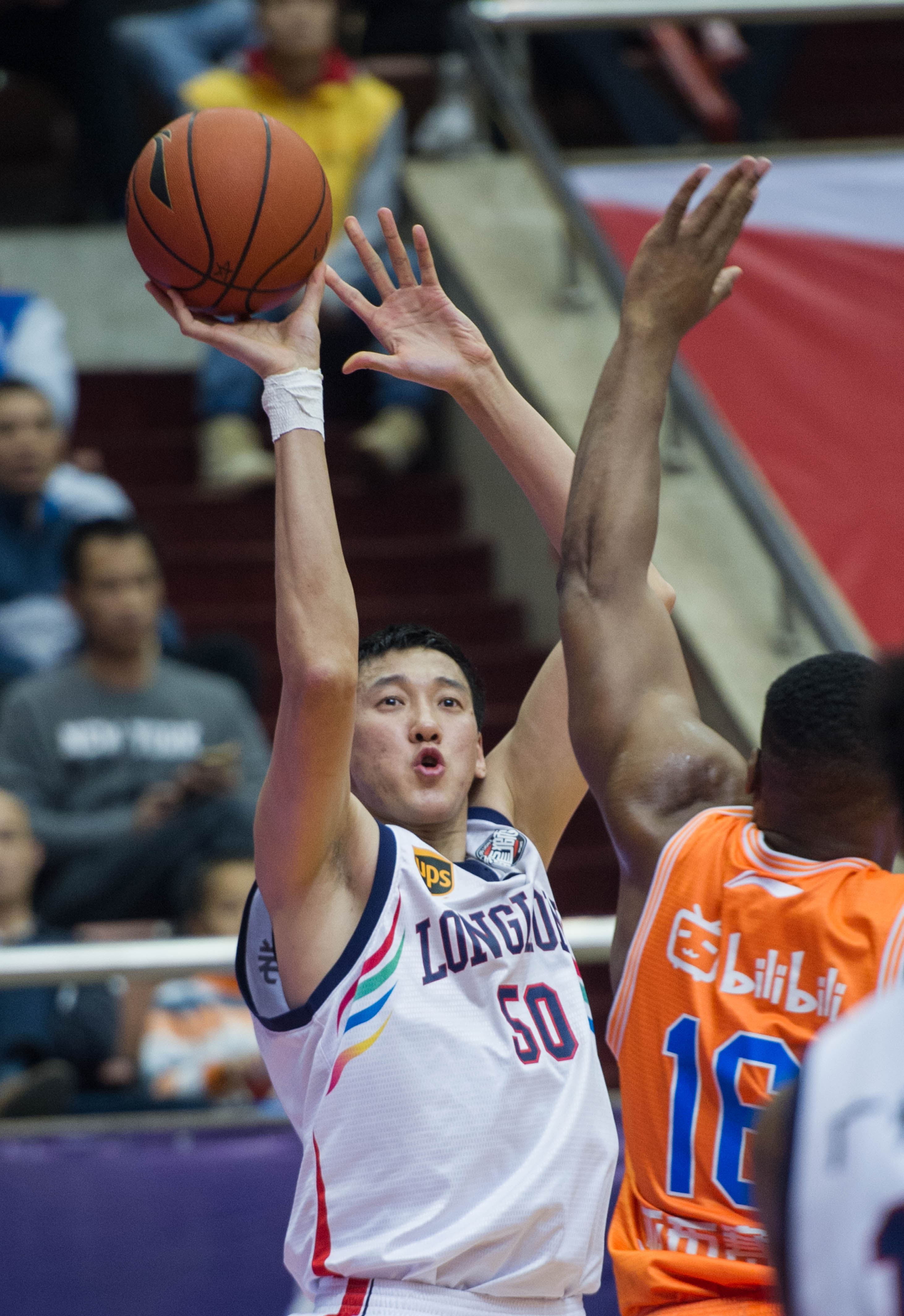 [足球之夜]上海德比中的2分30秒