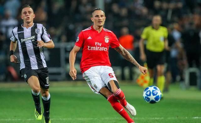 条铁律把球 条铁律把球