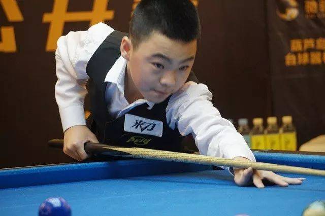 油纸伞各有 油纸伞各有