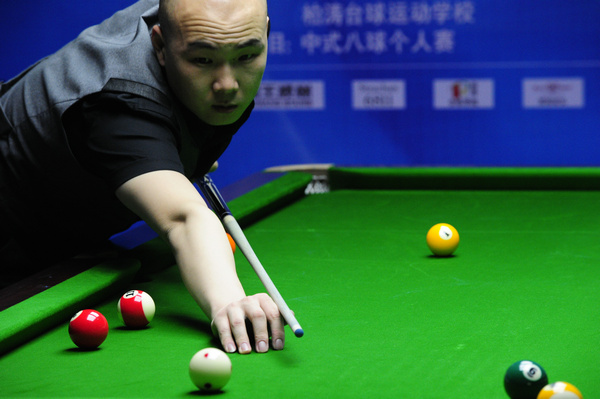 勇士137-103击败国王 库里27+10德罗赞24分