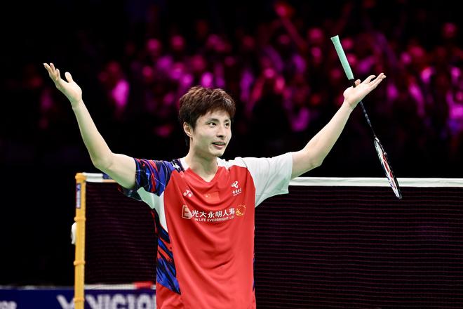 中场时多特被嘘，科贝尔：作为场上球员，被嘘永